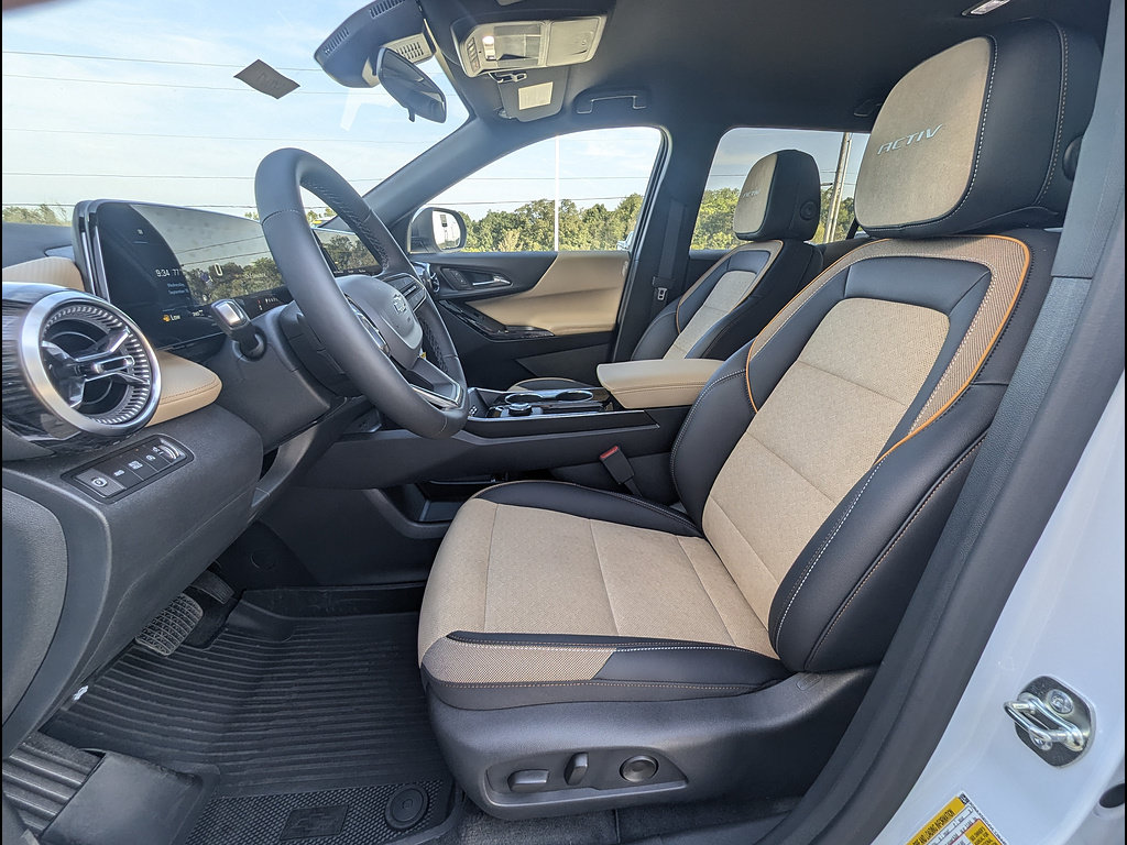 Used 2027 Chevrolet Equinox ACTIV w/ LPO, Floor Liner Package AWD/4WD image 12