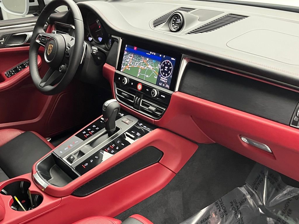 Used 2024 Porsche Macan GTS image 42