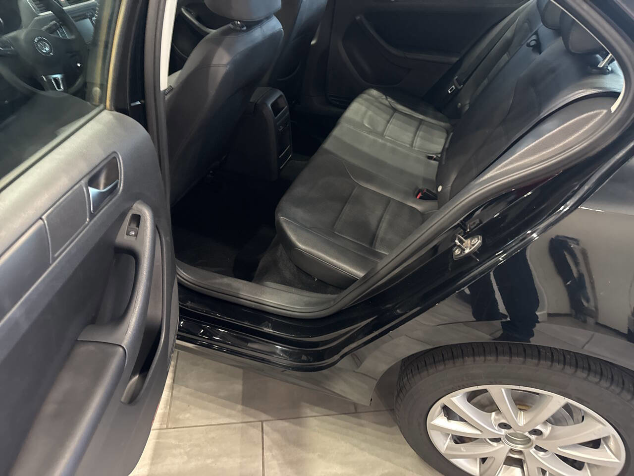 Used 2012 Volkswagen Jetta SE image 24