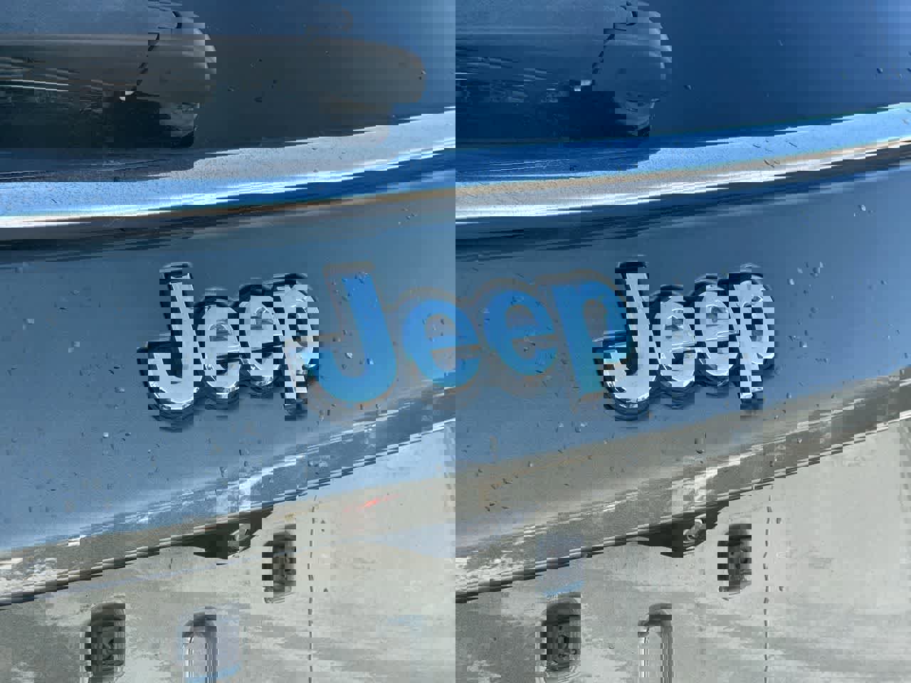 Used 2018 Jeep Compass Latitude w/ Cold Weather Group image 17