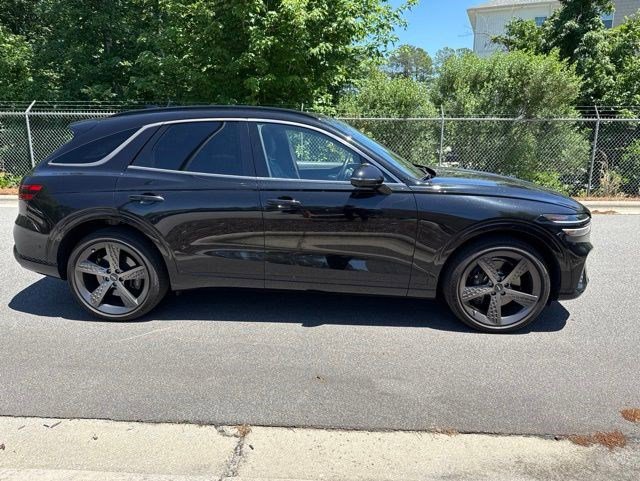 Used 2024 Genesis GV70 3.5T Sport w/ Sport Prestige Package AWD/4WD image 10