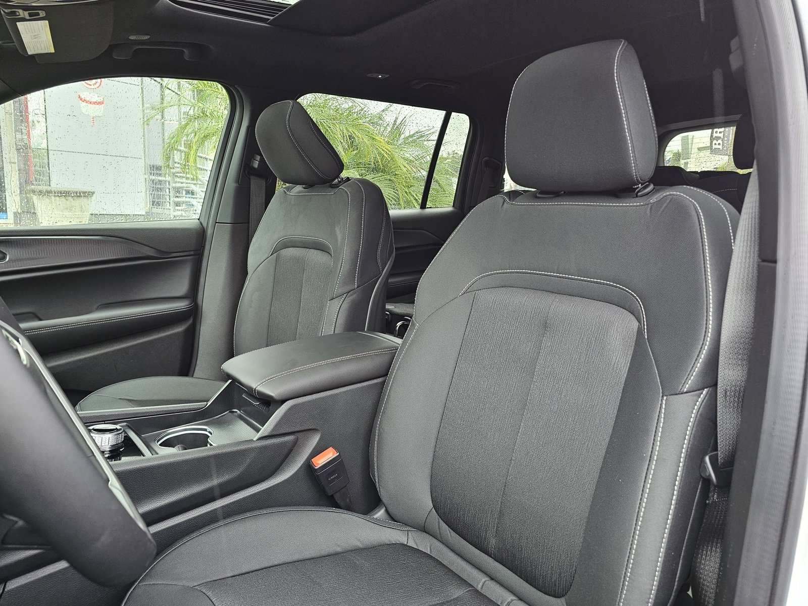 New 2025 Jeep Grand Cherokee L Laredo image 22