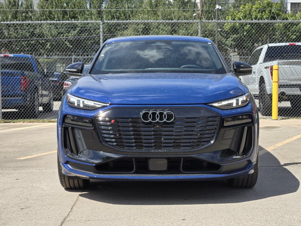 New 2027 Audi SQ6 e-tron Prestige AWD/4WD image 4