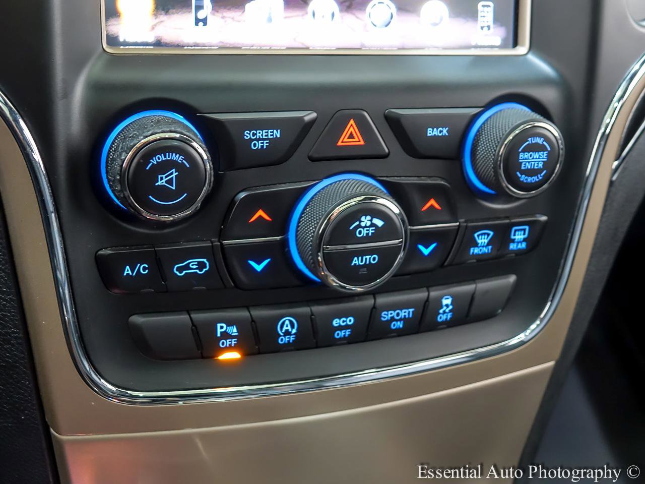Used 2016 Jeep Grand Cherokee Limited 75th Anniversary AWD/4WD image 23