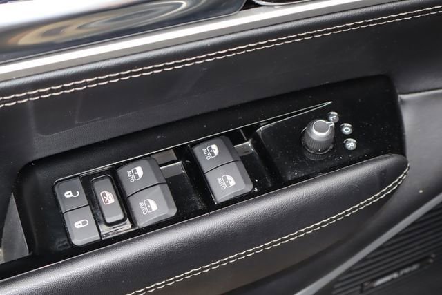 Used 2022 Jeep Wagoneer Series II w/ Premium Group I AWD/4WD image 24