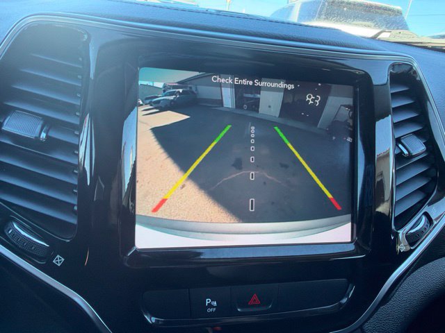 Used 2019 Jeep Cherokee Limited AWD/4WD image 31
