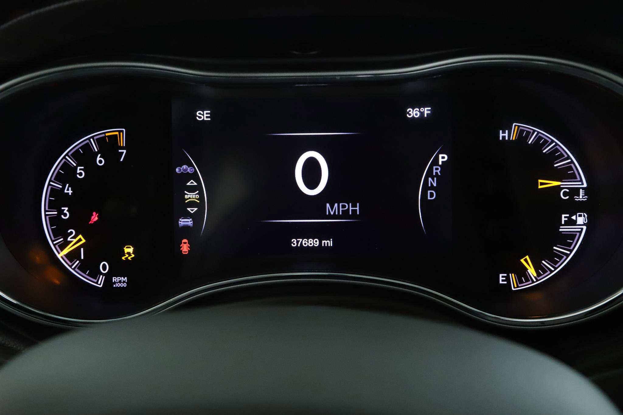 Used 2021 Jeep Grand Cherokee Overland image 12