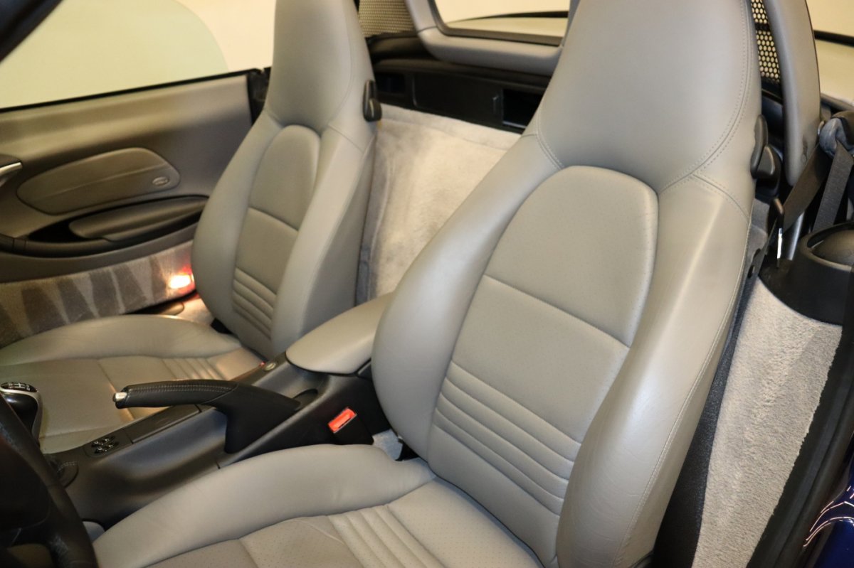 Used 2001 Porsche Boxster image 19