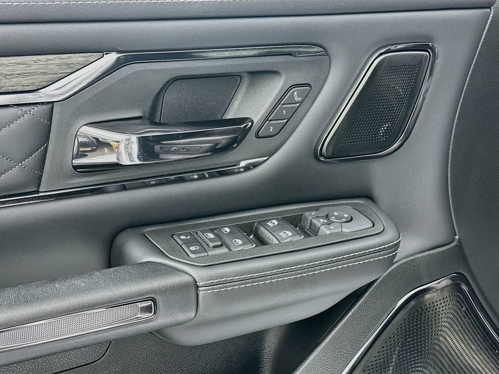 Used 2025 RAM 1500 Limited w/ Body Color Bumper Group AWD/4WD image 19