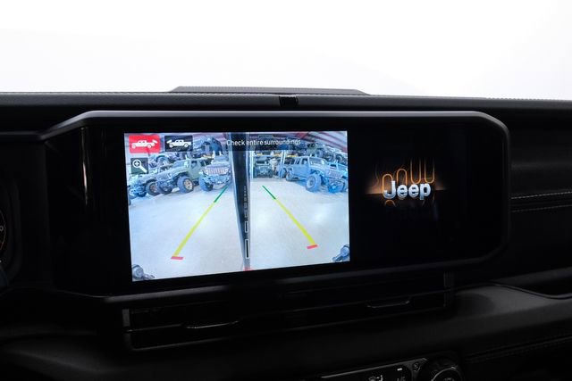 Used 2025 Jeep Gladiator Rubicon w/ Safety Group AWD/4WD image 64