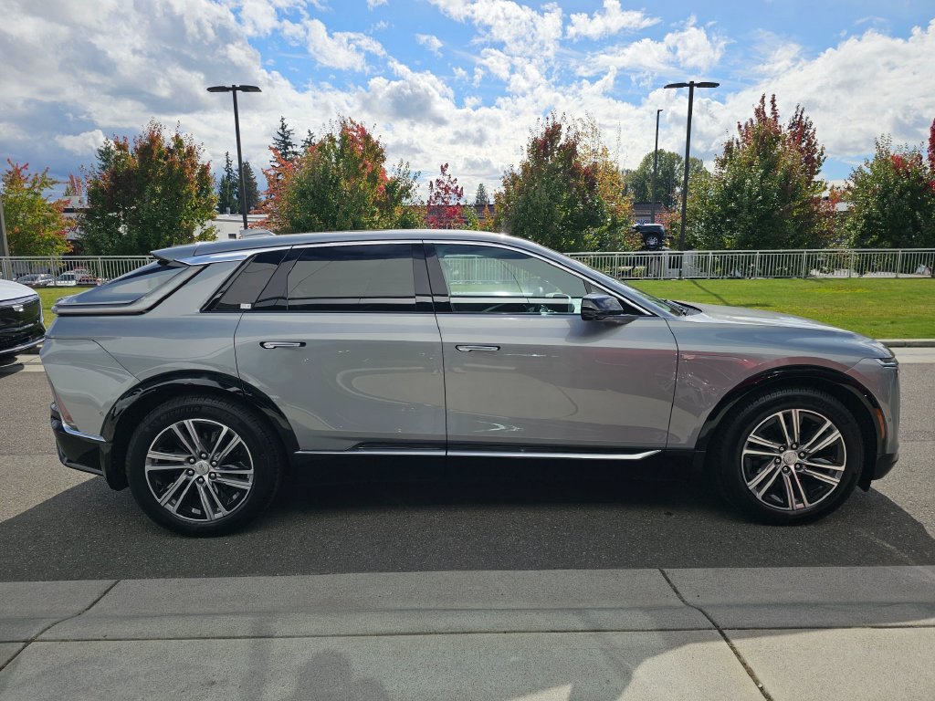 Certified 2024 Cadillac Lyriq Luxury w/ LPO, Floor Liner Package AWD/4WD image 8