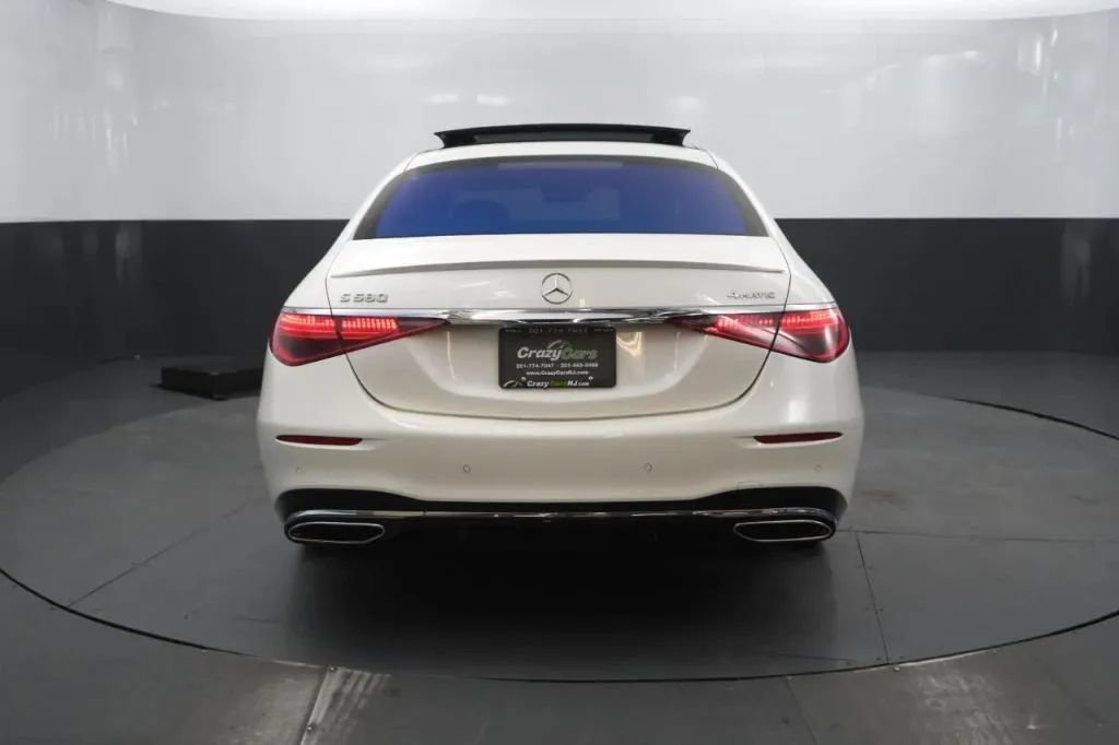 Used 2022 Mercedes-Benz S 580 4MATIC Sedan w/ AMG Line Package image 4