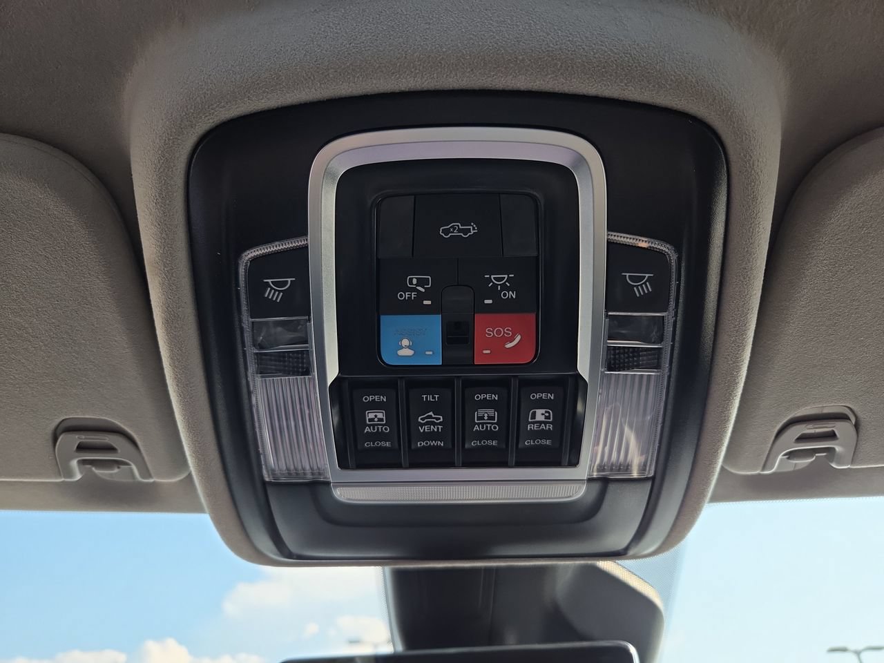 New 2027 RAM 1500 Tungsten AWD/4WD image 9