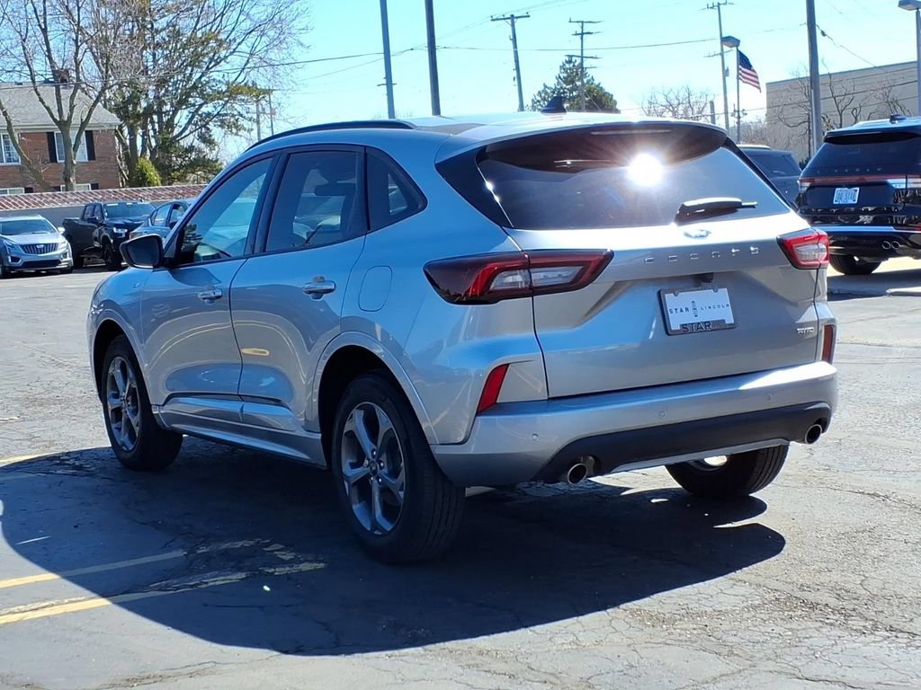 Used 2024 Ford Escape ST-Line w/ Tech Pack #1 AWD/4WD image 5