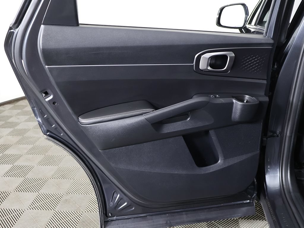 Certified 2024 Kia Sorento LX FWD image 23