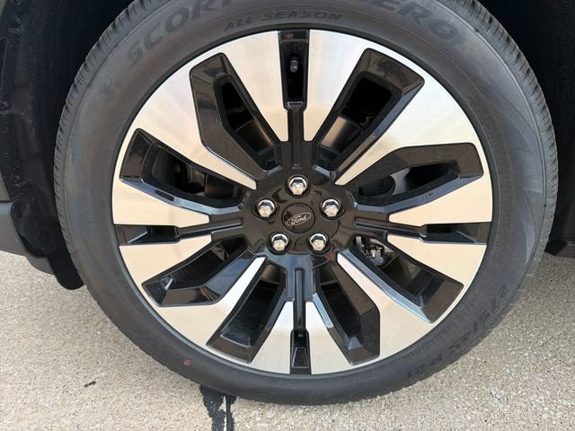 New 2027 Ford Explorer Platinum w/ LUX Leather Package AWD/4WD image 12