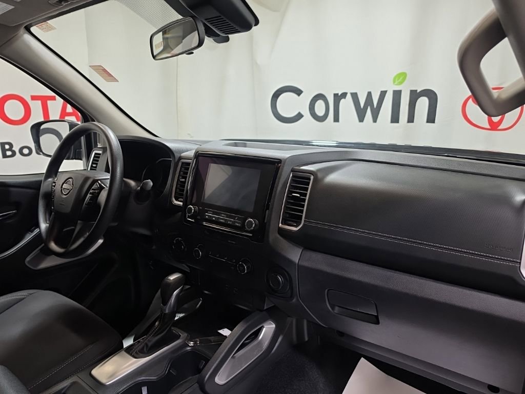Used 2024 Nissan Frontier SV image 14