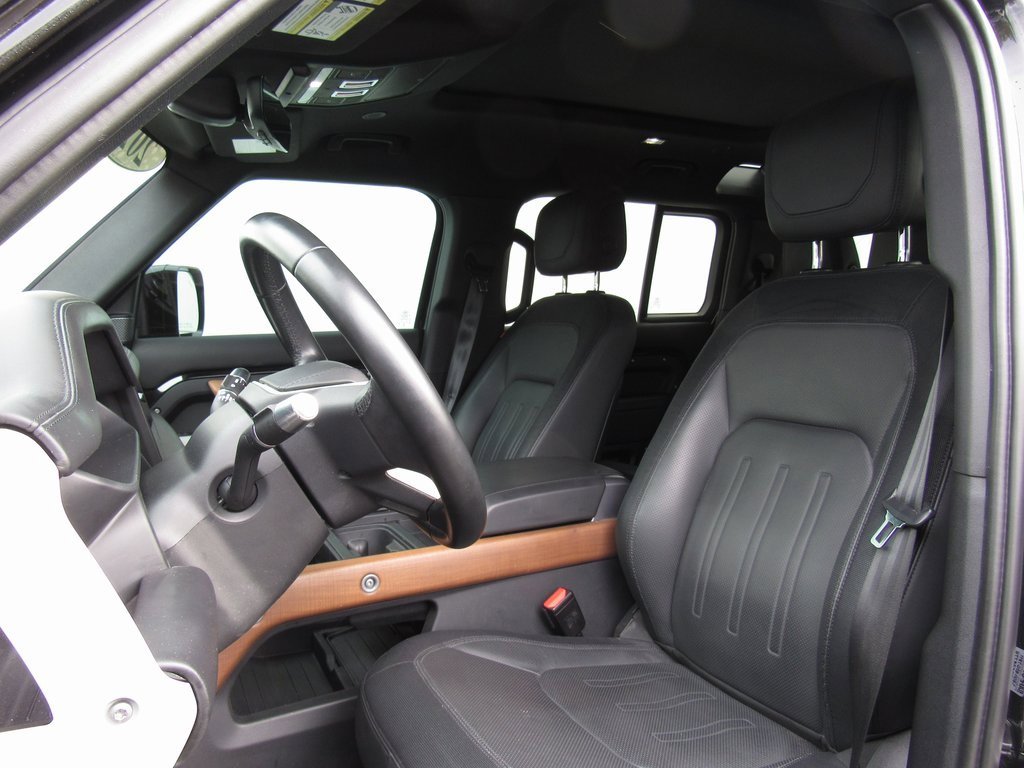 Used 2022 Land Rover Defender 110 X-Dynamic HSE image 12