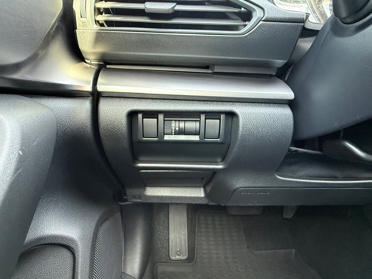 Certified 2024 Subaru Impreza 2.0i Sport image 31