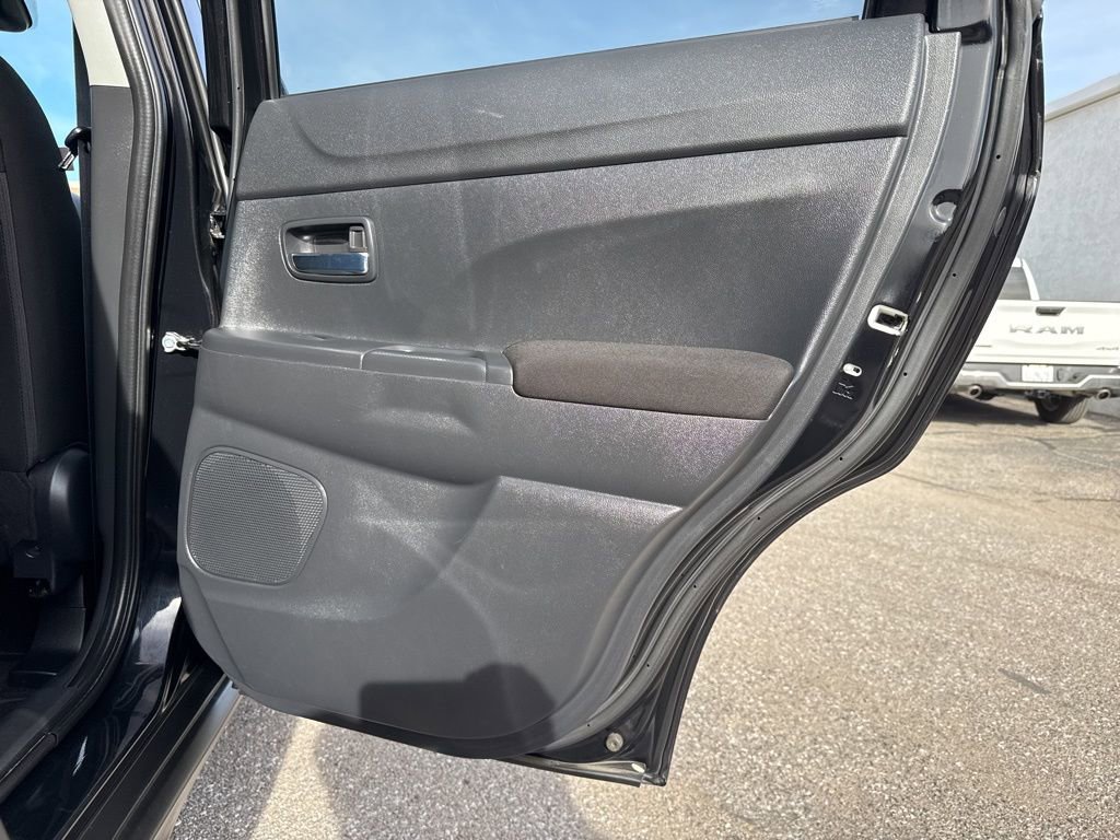 Used 2022 Mitsubishi Outlander Sport ES image 29