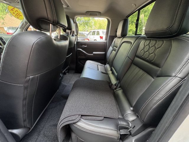 Used 2024 Nissan Frontier SL w/ Technology Package AWD/4WD image 22