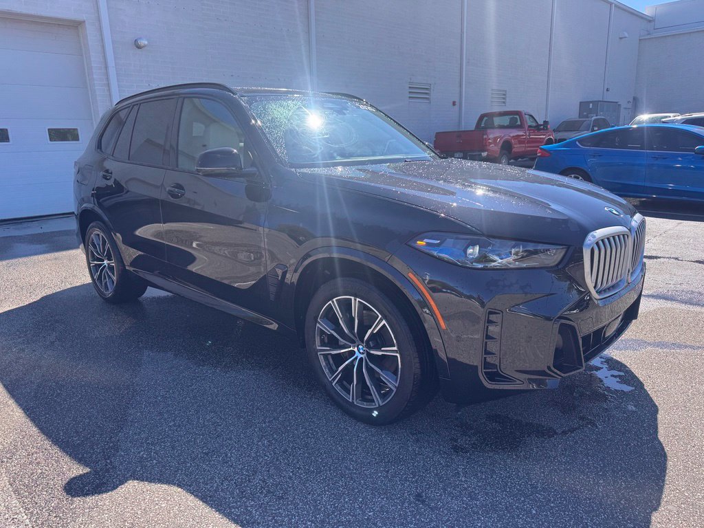 Used 2025 BMW X5 xDrive40i w/ Executive Package AWD/4WD image 3