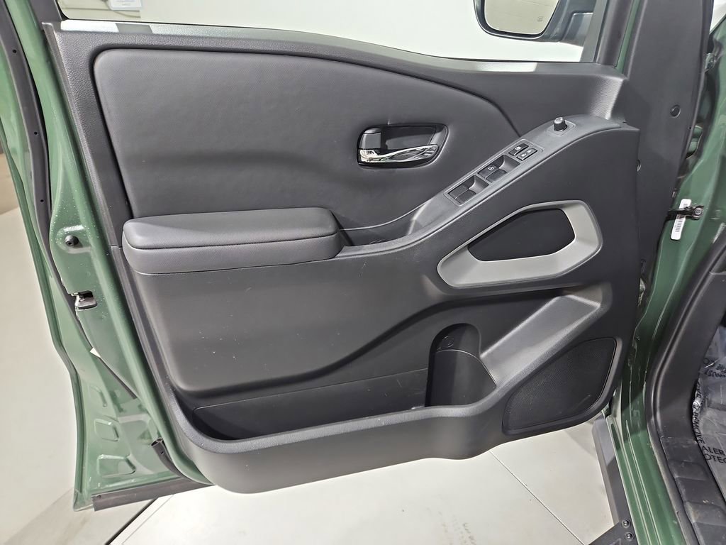 Certified 2023 Nissan Frontier SV w/ SV Convenience Package image 12