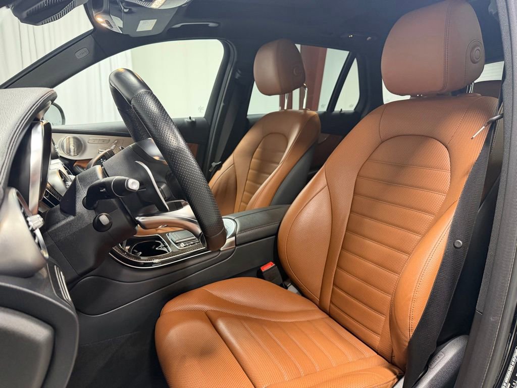 Used 2021 Mercedes-Benz GLC 43 AMG 4MATIC image 22