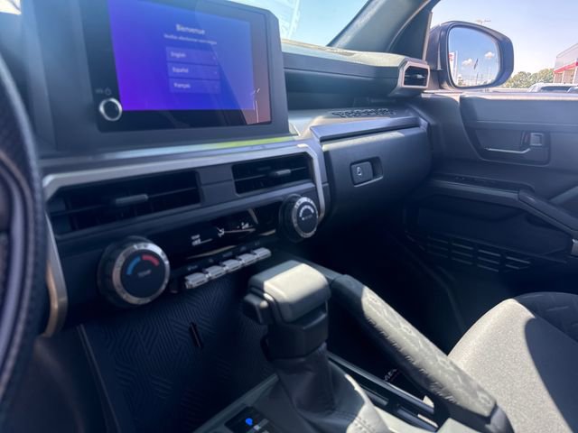 Used 2025 Toyota Tacoma SR5 image 21