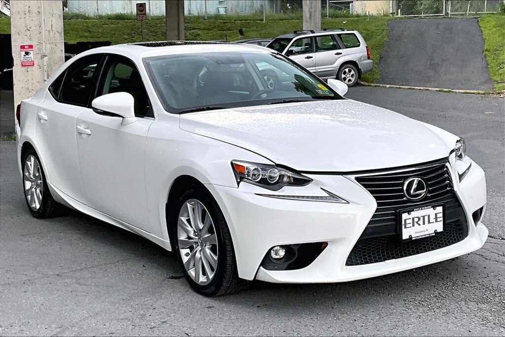 Used 2015 Lexus IS 350 AWD w/ Luxury Package image 19