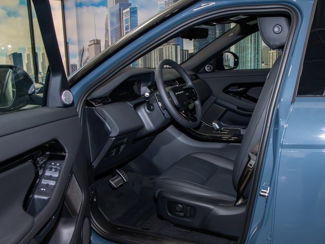 Certified 2025 Land Rover Range Rover Evoque Dynamic SE image 13