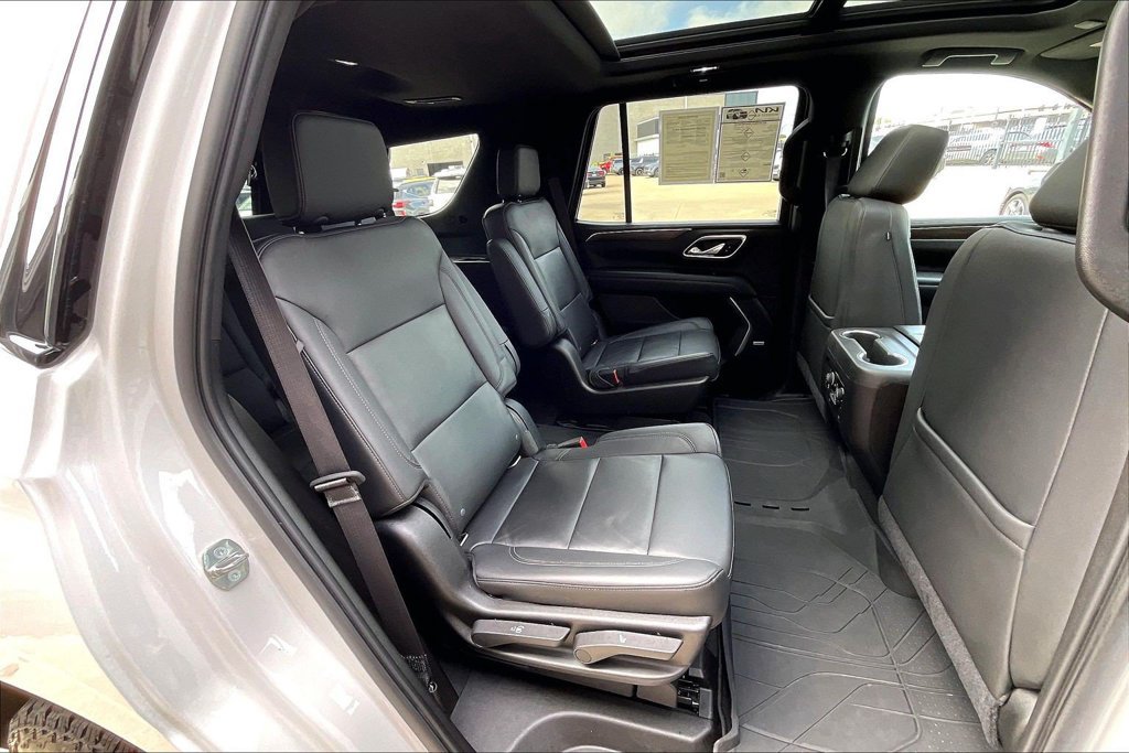 Used 2021 Chevrolet Tahoe Z71 w/ Z71 Signature Package AWD/4WD image 27