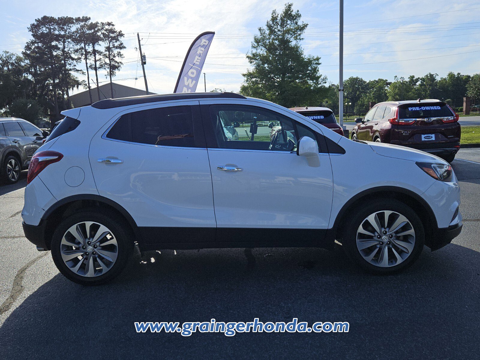 Used 2020 Buick Encore Preferred w/ Safety Package FWD image 6