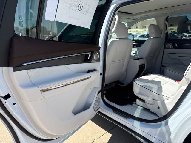 New 2026 Buick Enclave Avenir w/ Super Cruise Package AWD/4WD image 32
