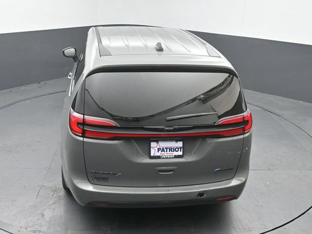 Used 2023 Chrysler Pacifica Touring-L w/ S Appearance Package FWD image 36