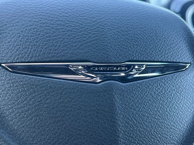 New 2026 Chrysler Pacifica Select AWD/4WD image 48