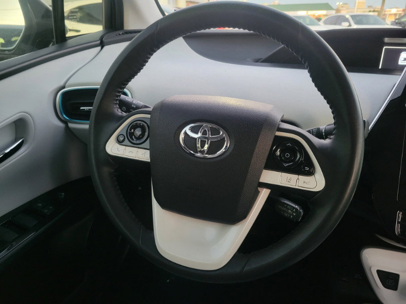 Used 2019 Toyota Prius Prime Plus FWD image 32