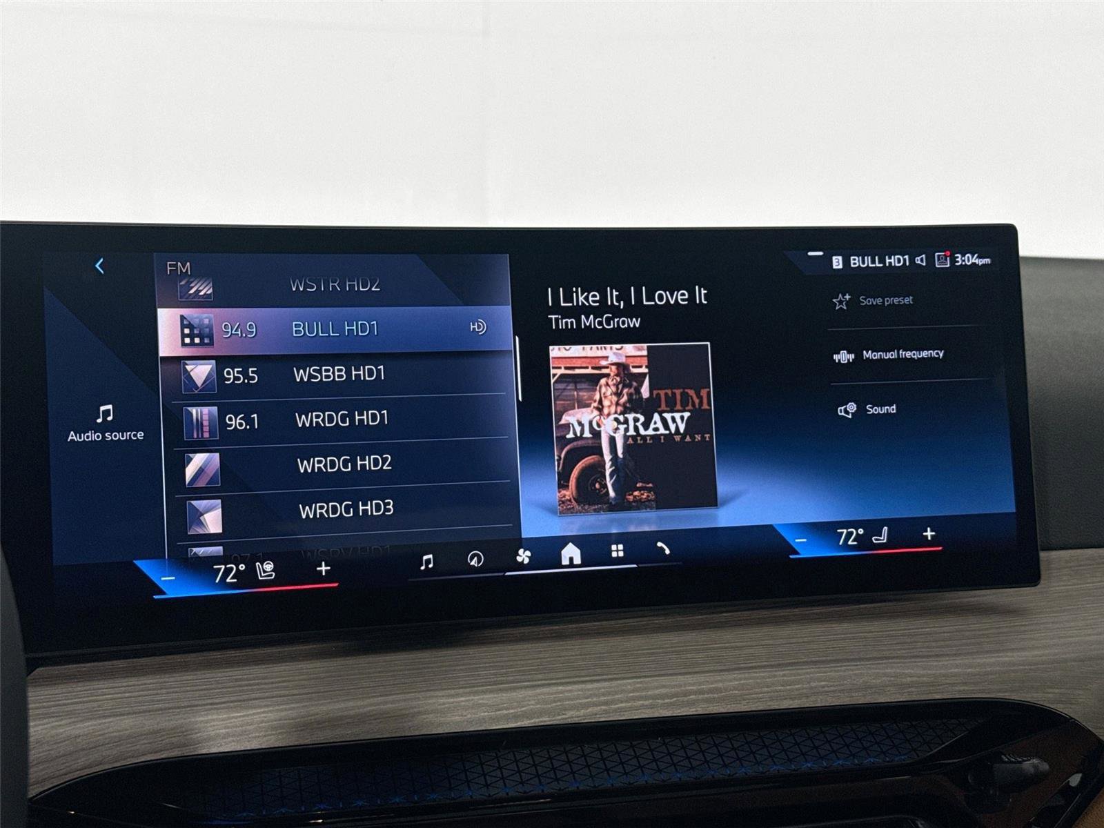 Used 2025 BMW i4 eDrive40 w/ Premium Package image 23