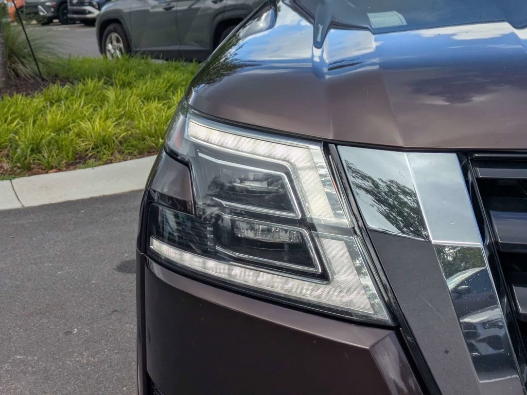 Used 2021 Nissan Armada Platinum RWD image 9