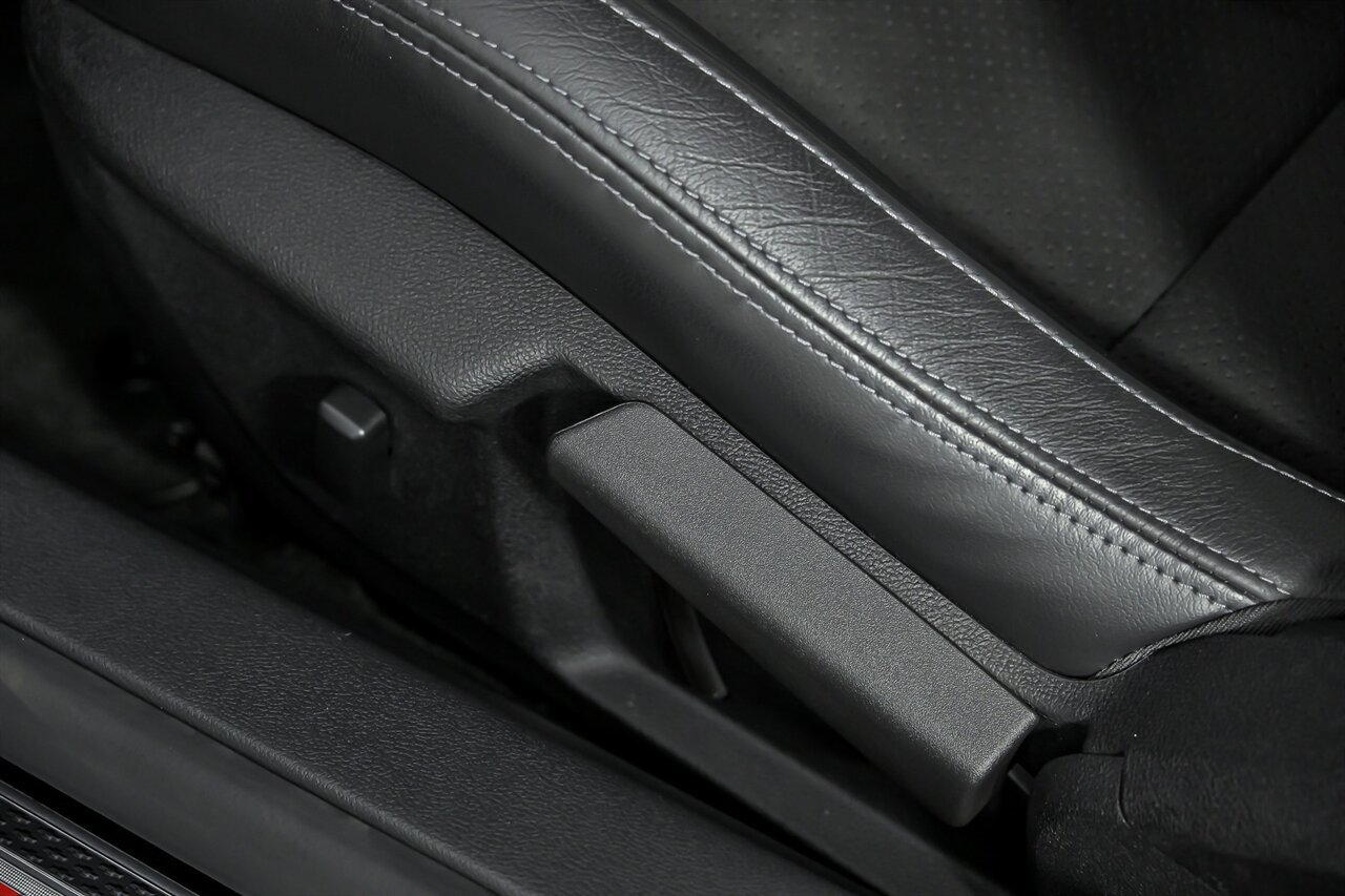 Used 2015 Chevrolet Camaro Z/28 RWD image 21
