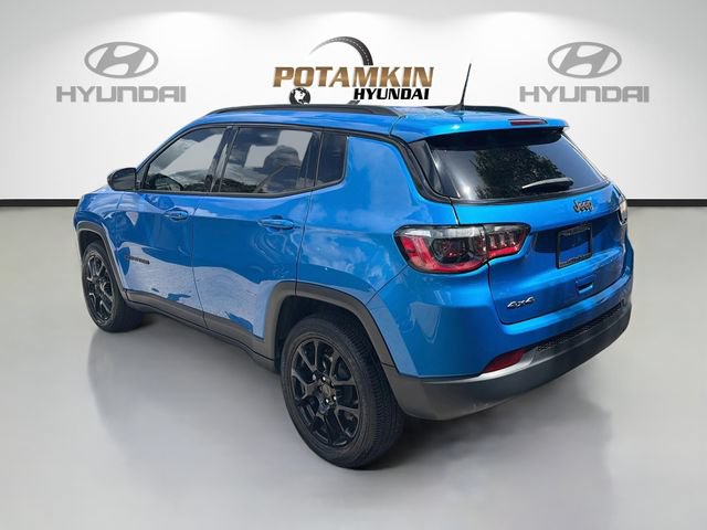 Used 2025 Jeep Compass Latitude w/ Altitude Special Edition AWD/4WD image 7