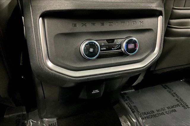Used 2025 Ford Expedition Active image 35
