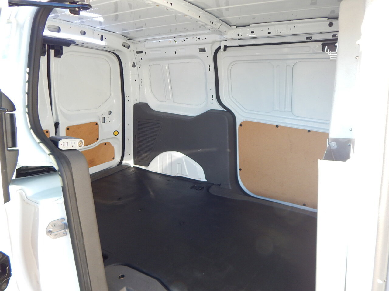 Used 2022 Ford Transit Connect XL image 12