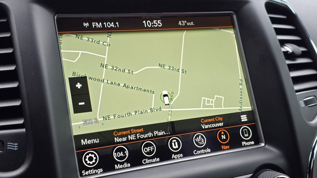 Used 2018 Jeep Grand Cherokee Trailhawk image 32