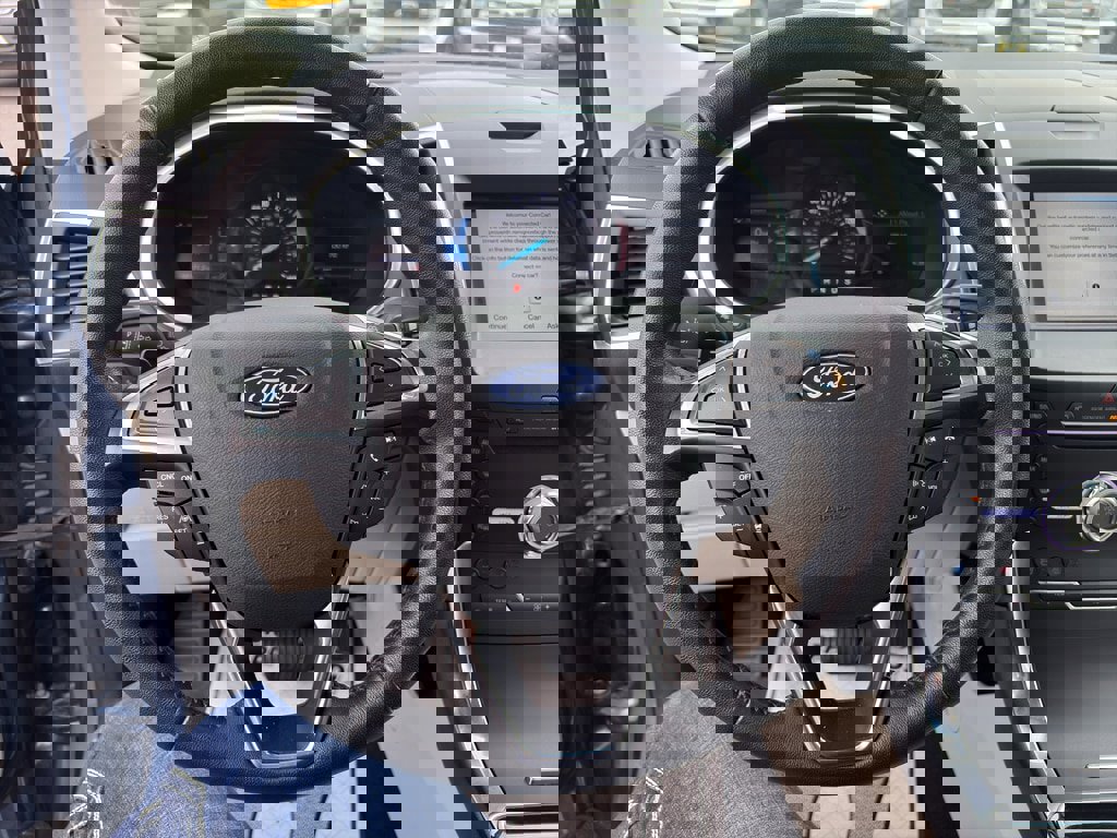 Used 2019 Ford Edge Titanium w/ Equipment Group 301A image 13