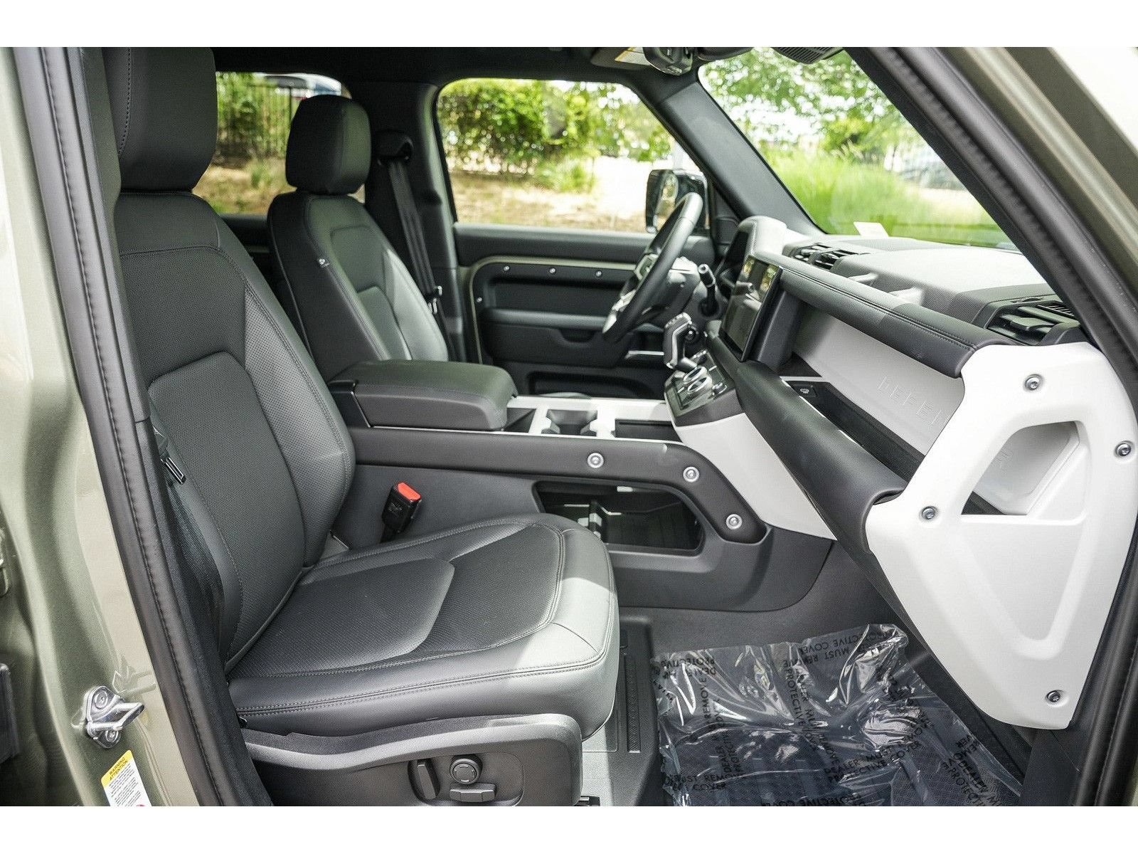 Used 2025 Land Rover Defender 110 S AWD/4WD image 16
