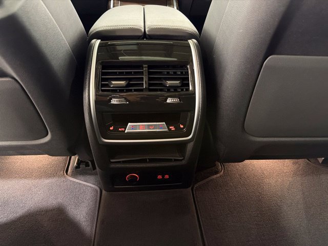 Certified 2024 BMW X7 xDrive40i w/ Premium Package AWD/4WD image 28