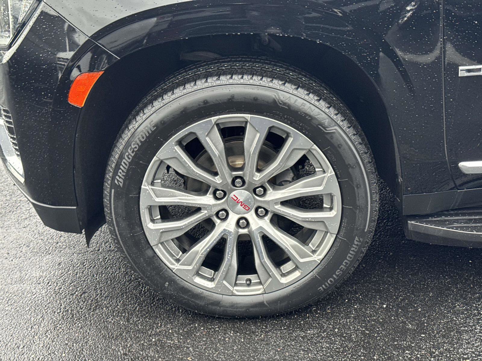 Used 2021 GMC Yukon XL Denali image 8