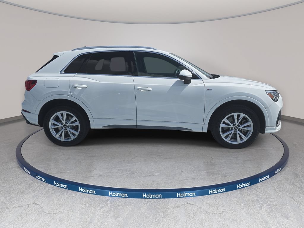 Used 2024 Audi Q3 2.0T Premium w/ Convenience Package AWD/4WD image 5