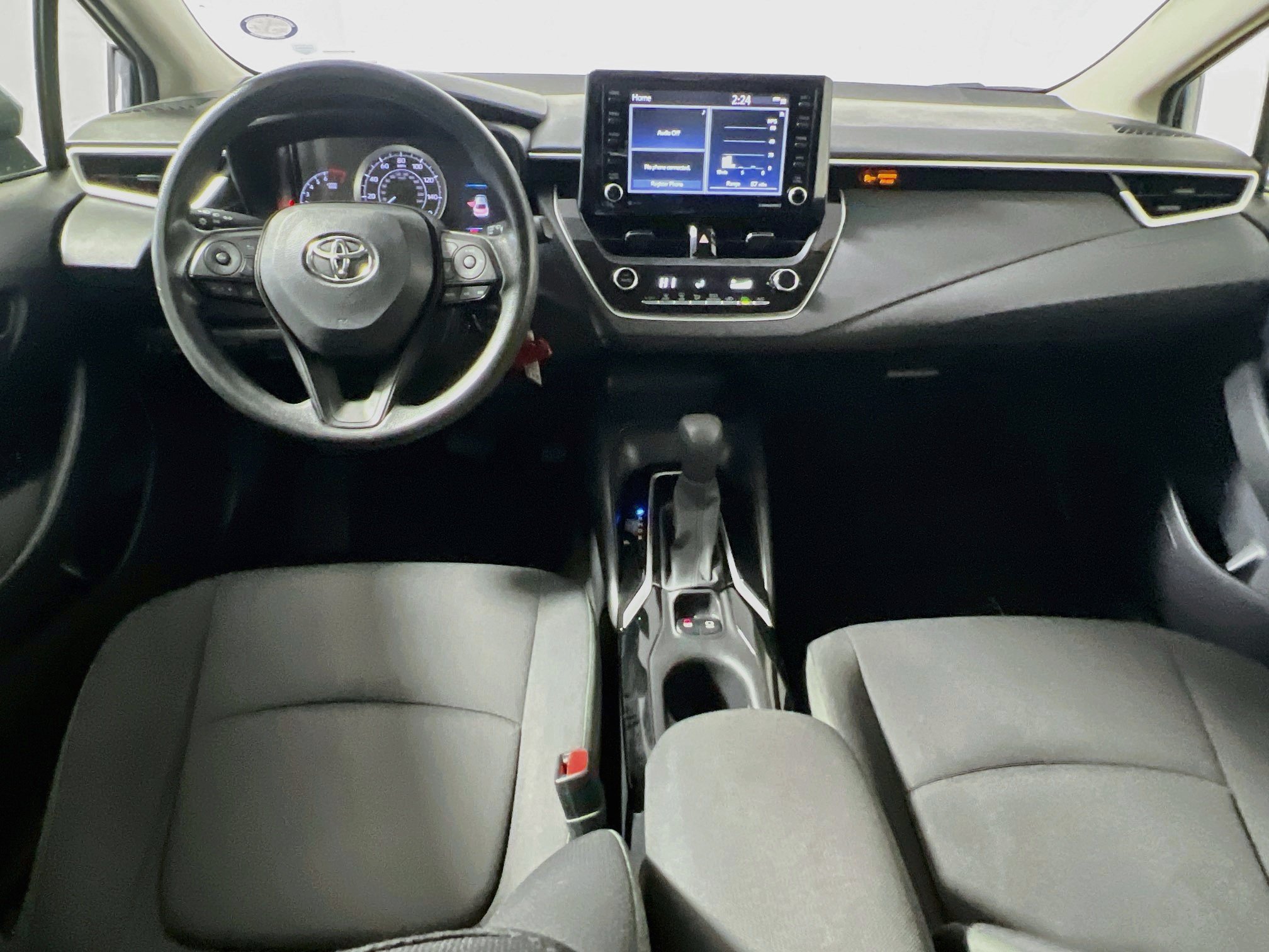 Used 2022 Toyota Corolla LE FWD image 29